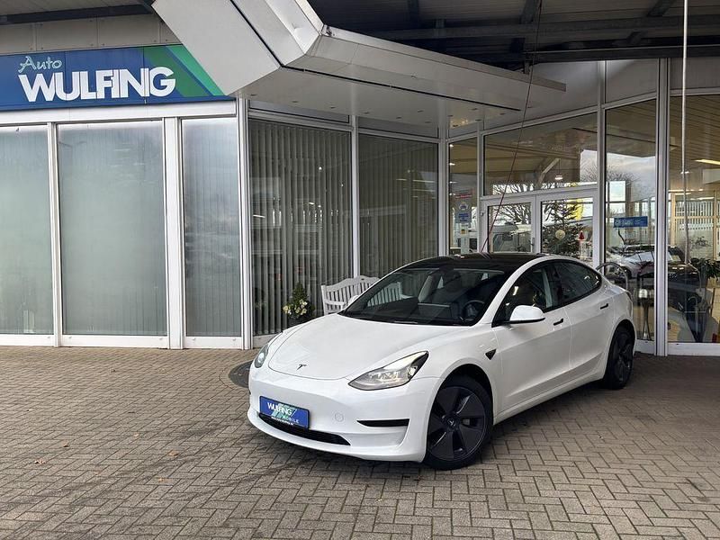 Gebraucht Tesla Model 3 Standard Range 208 kW (283 PS) 2022 Weiß Limousine