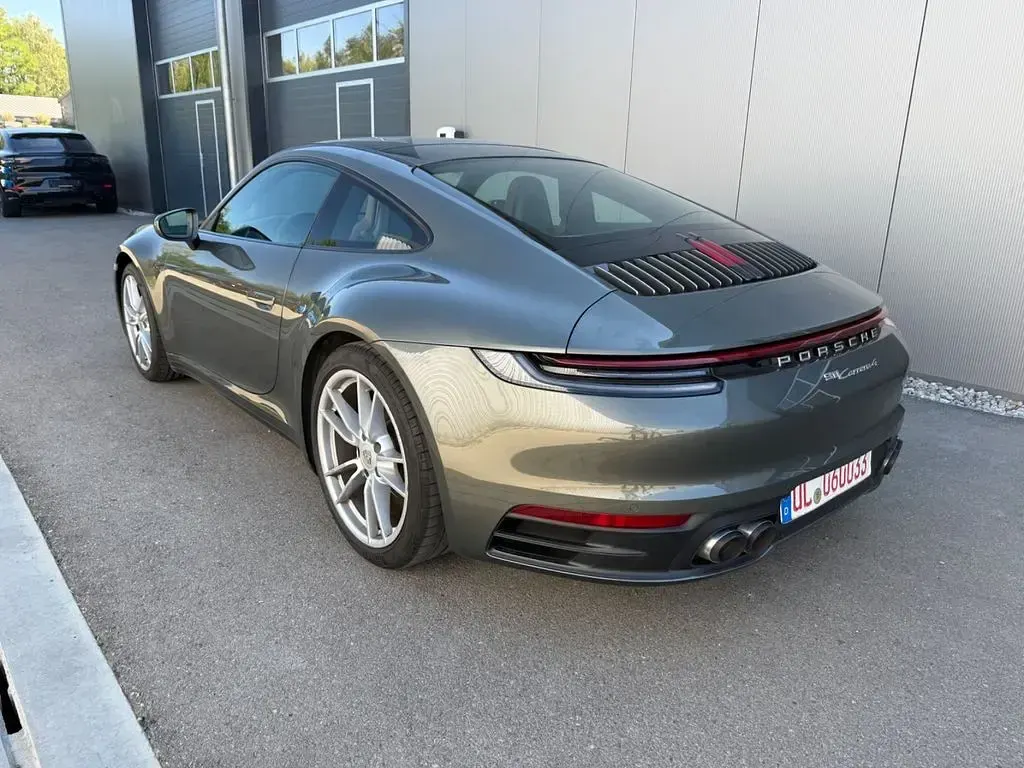 Gebraucht Porsche 911 Carrera 385 PS (283 kW) 2020 Grün Coupé