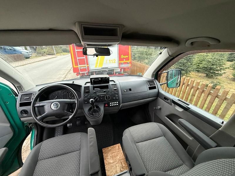 Gebraucht VW T5 S 131 PS (96 kW) 2006 Grün Van