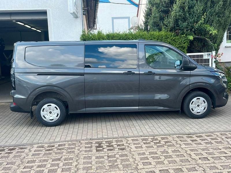 Neu Ford Transit 136 PS (100 kW) 2025 Grau Van / Kleinbus