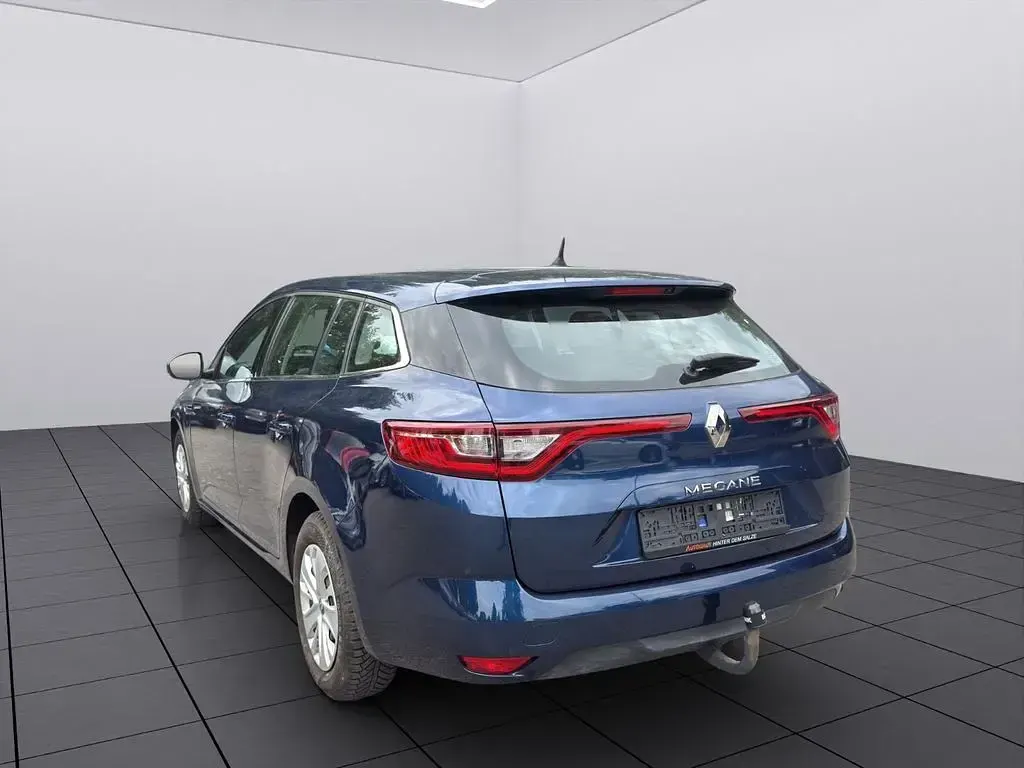 Gebraucht Renault Mégane Life 101 PS (74 kW) 2017 Blau Limousine