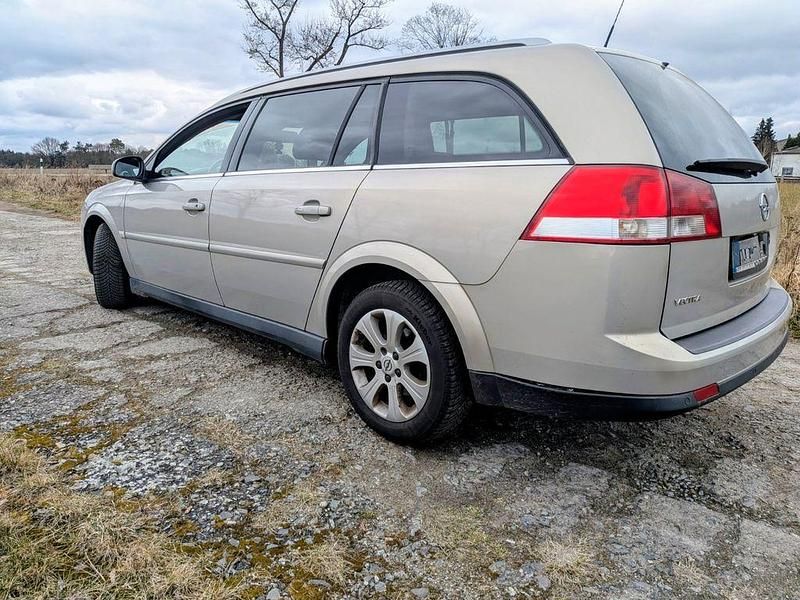 Gebraucht Opel Vectra 120 PS (88 kW) 2008 Beige Limousine
