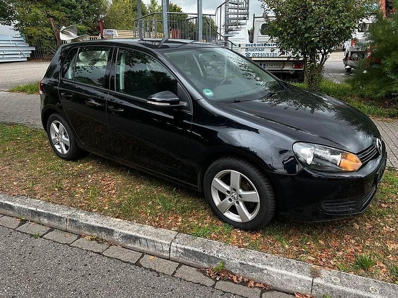 Schwarz Gebraucht 2010 VW Golf VI Comfortline Limousine | 4.999 € (Etwas zu teuer) - Bild 1/4