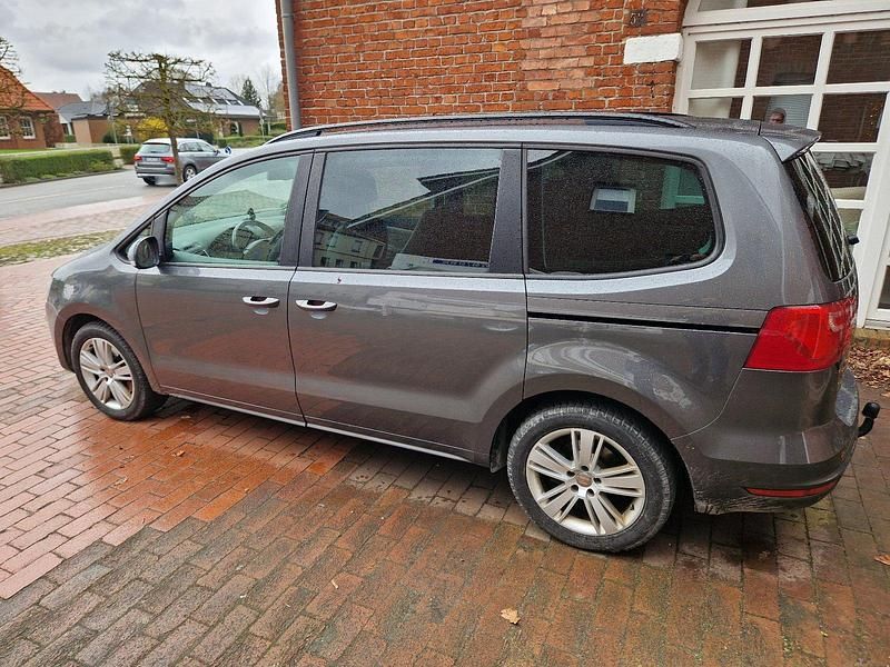Gebraucht Seat Alhambra Style 140 PS (102 kW) 2013 Grau Van / Kleinbus