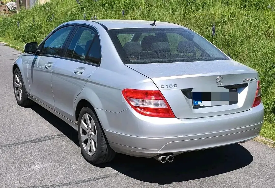Gebraucht Mercedes C180 156 PS (114 kW) 2007 Silber Limousine