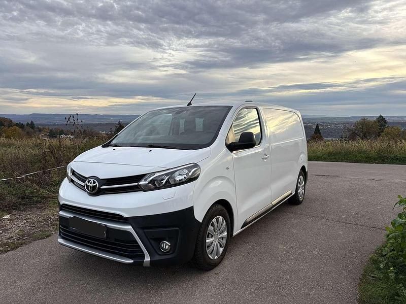 Gebraucht 2018 Toyota Proace Van | 13.800 € (Teuer) - Bild 1/4