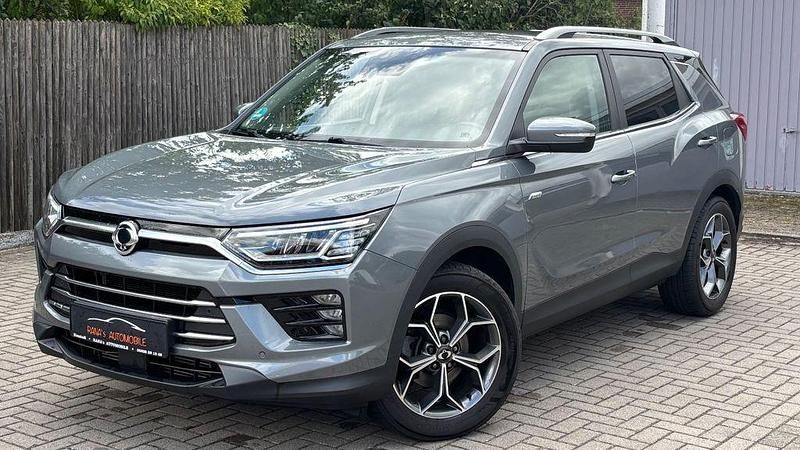 Grau Gebraucht 2019 Ssangyong Korando Sapphire SUV | 15.990 € (Superpreis) - Bild 1/4