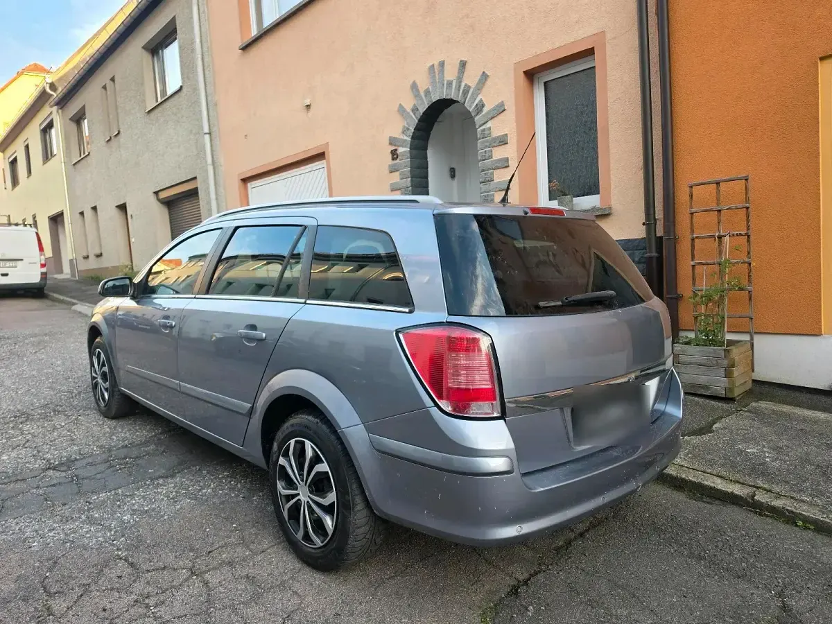 Gebraucht Opel Astra 125 PS (91 kW) 2005 Andere farben Kombi