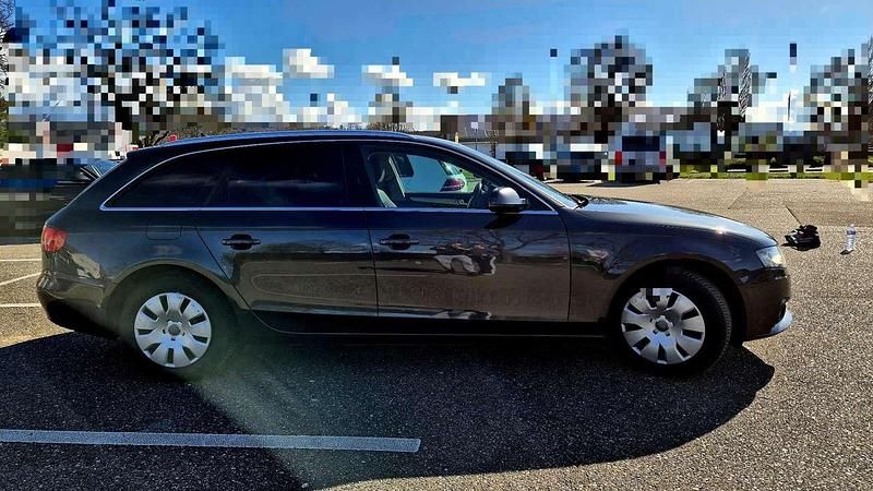 Gebraucht Audi A4 Ambition 143 PS (105 kW) 2010 Schwarz Kombi
