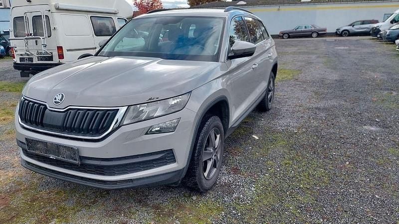 Grau Gebraucht 2020 Skoda Kodiaq Ambition SUV | 17.500 € (Superpreis) - Bild 1/4