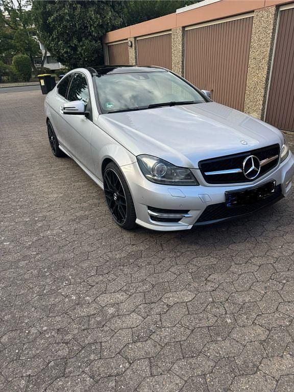 Silber Gebraucht 2014 Mercedes C350 Coupé | 19.000 € (Fairer Preis) - Bild 1/4