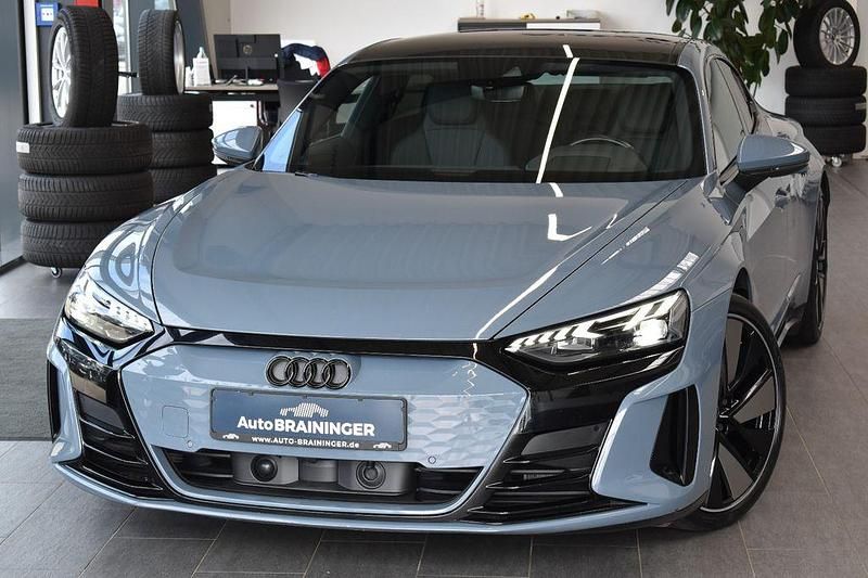 Grau Gebraucht 2022 Audi e-tron GT quattro Sport Limousine | 45.800 € (Guter Preis) - Bild 1/4