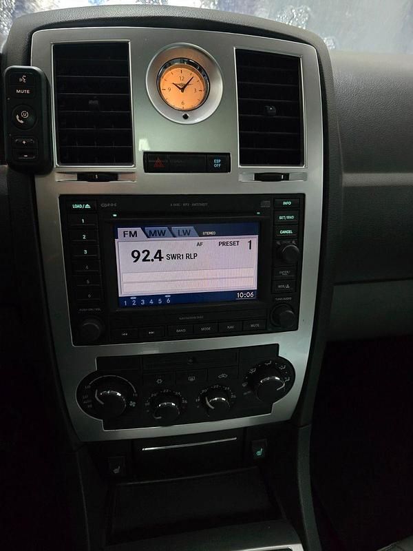 Second-hand Chrysler 300C 218 CP (160 kW) 2008 Gri Berlinǎ