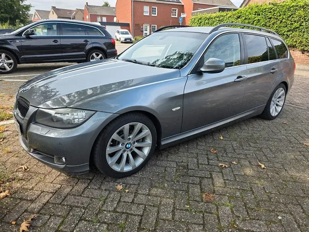 Używany BMW 325 197 KM (144 kW) 2009 Szary Kombi