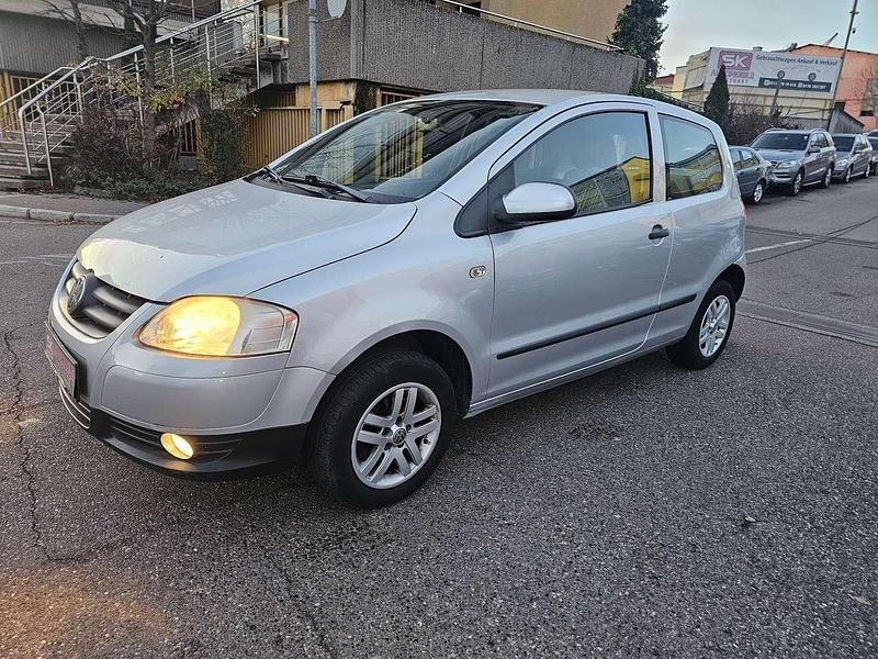 Reflexsilber metallic Gebraucht 2006 VW Fox Kleinwagen | 1.800 € (Fairer Preis) - Bild 1/4
