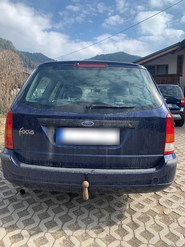 Gebraucht Ford Focus 100 PS (73 kW) 2002 Blau Kombi