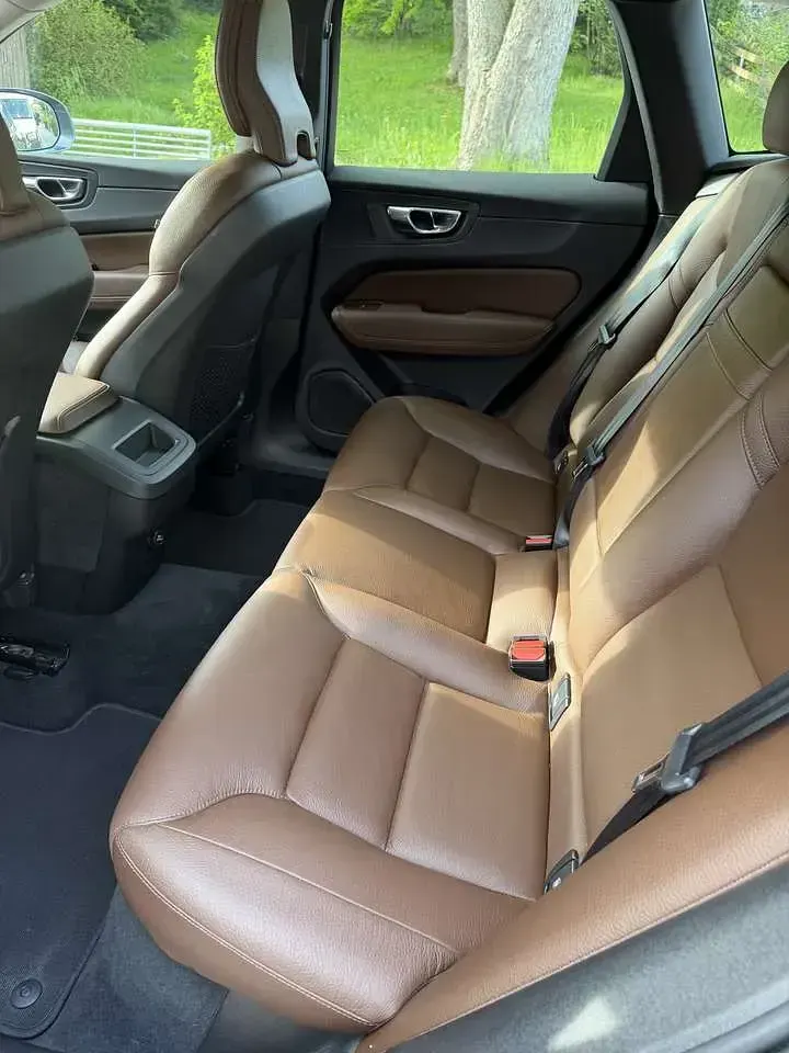 Gebraucht Volvo XC60 Momentum 235 PS (172 kW) 2019 SUV