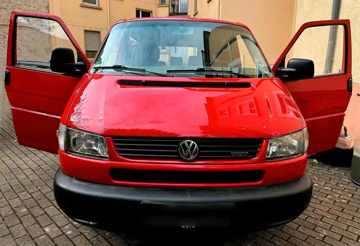 Gebraucht VW Multivan 102 PS (75 kW) 2000 Rot Van / Kleinbus