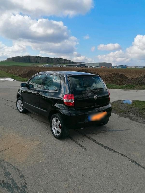 Gebraucht VW Fox 75 PS (55 kW) 2006 Schwarz Kleinwagen