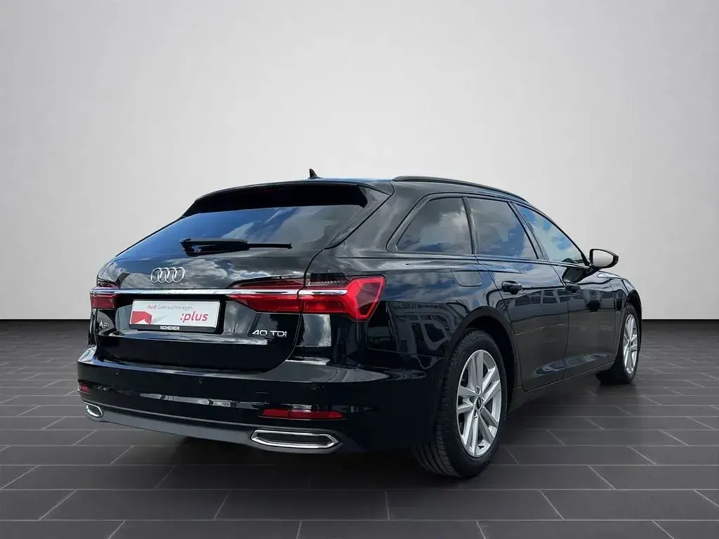 Gebraucht Audi A6 Ambiente 204 PS (150 kW) 2022 Brillantschwarz Kombi