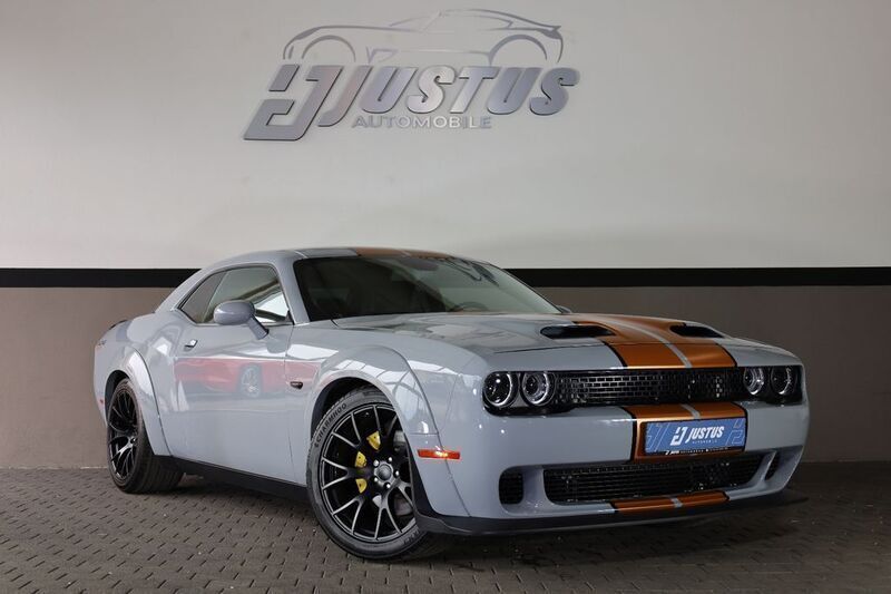 Smoke show Gebraucht 2023 Dodge Challenger Coupé | 34.900 € (Superpreis) - Bild 1/4