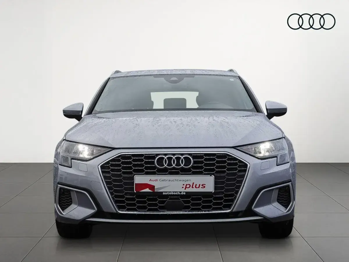 Usado Audi A3 Advanced Plus 116 CV (85 kW) 2021 Plateado Berlina