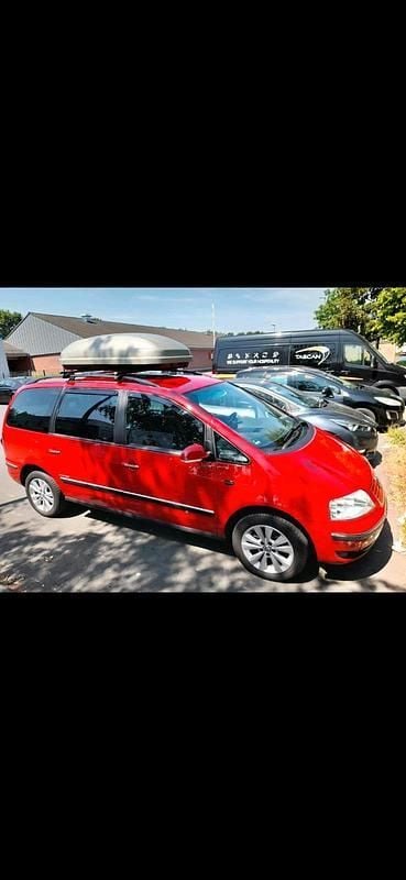 Rot Gebraucht 2008 VW Sharan Van / Kleinbus | 6.000 € (Teuer) - Bild 1/4