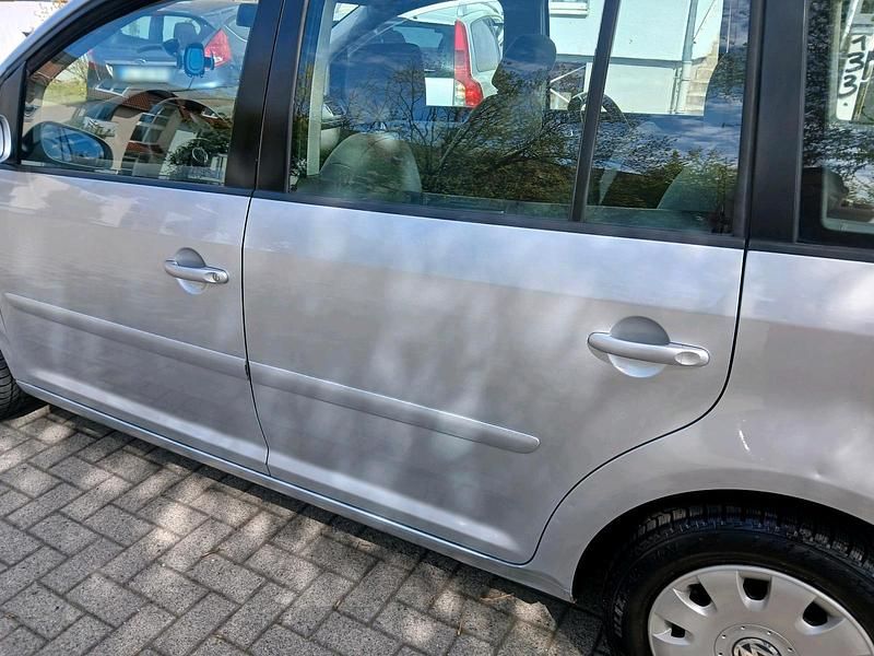 Gebraucht VW Touran 105 PS (77 kW) 2004 Silber Van / Kleinbus