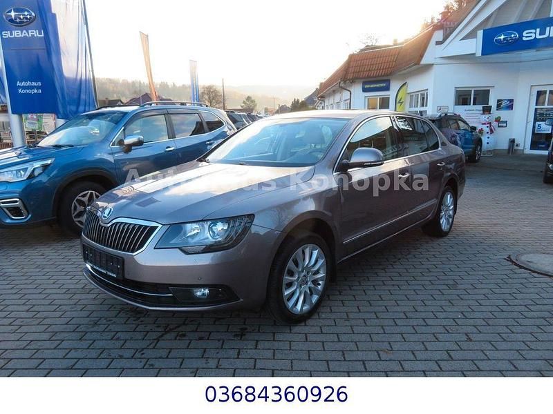 Violet Gebraucht 2014 Skoda Superb Elegance Limousine | 10.999 € (Fairer Preis) - Bild 1/4