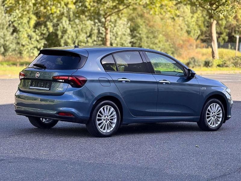 Gebraucht Fiat Tipo Life 101 PS (74 kW) 2021 Blau Limousine