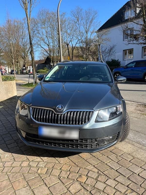 Gebraucht Skoda Octavia Style 150 PS (110 kW) 2016 Grau Kleinwagen