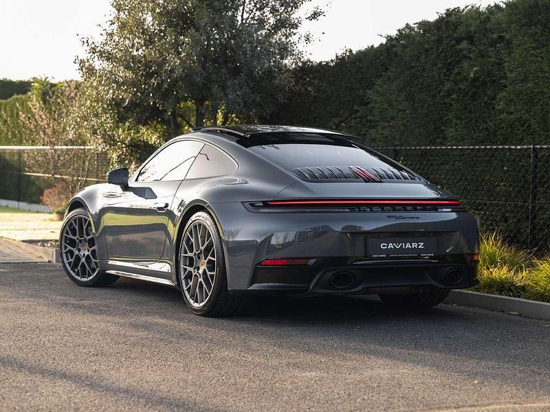 Gebraucht Porsche 992 394 PS (289 kW) 2024 Grau Coupé