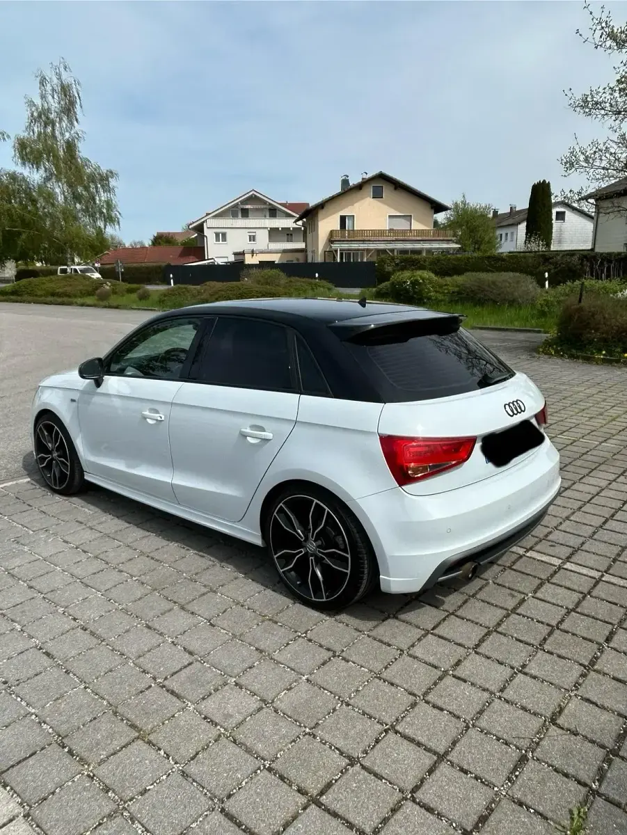 Gebraucht Audi A1 89 PS (65 kW) 2013 Weiß Kleinwagen