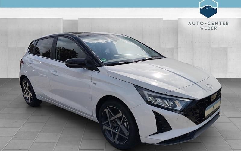 Schwarz Gebraucht 2024 Hyundai i20 Prime Limousine | 19.490 € (Superpreis) - Bild 1/4