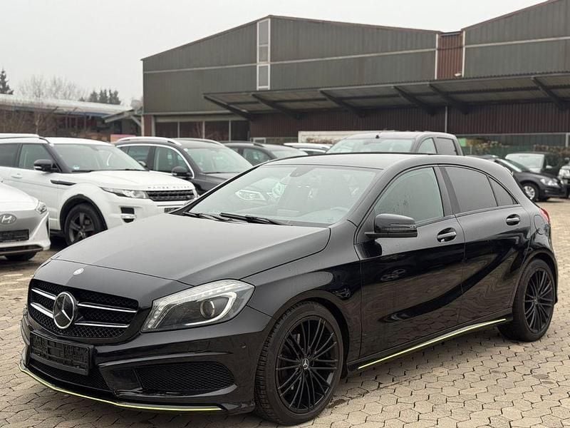 Schwarz Gebraucht 2013 Mercedes A200 AMG line Limousine | 9.950 € (Fairer Preis) - Bild 1/4