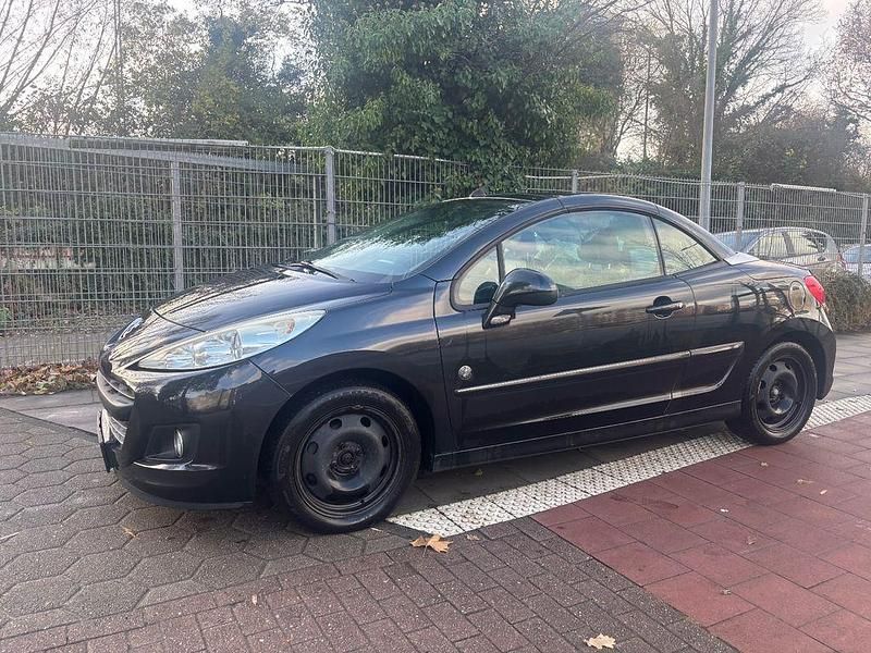 Gebraucht Peugeot 207 CC Roland Garros 120 PS (88 kW) 2011 Schwarz Cabrio
