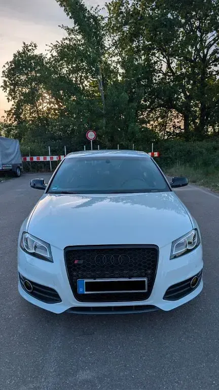 Gebraucht Audi S3 Sport 265 PS (194 kW) 2012 Weiß Kleinwagen