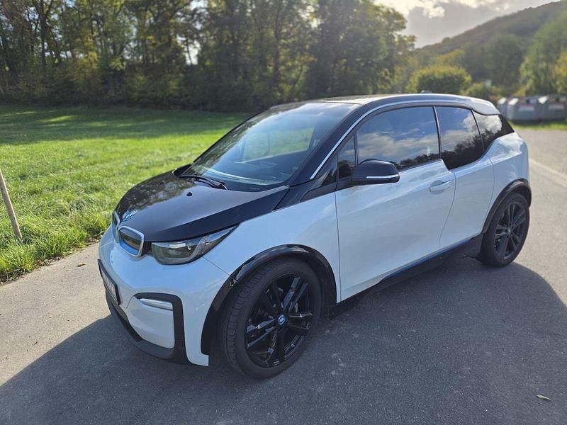 Weiß Gebraucht 2020 BMW i3 Sport Line Kleinwagen | 15.900 € (Fairer Preis) - Bild 1/4