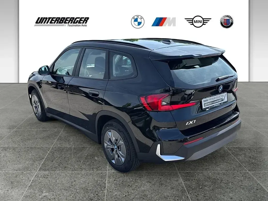 Używany BMW iX1 Performance 200 kW (272 KM) 2023 Czarny SUV