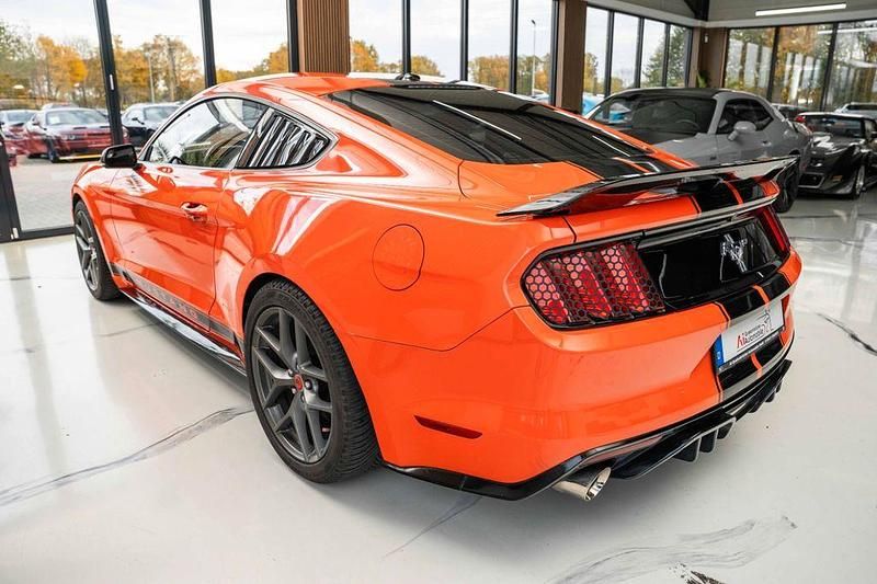 Gebraucht Ford Mustang GT 305 PS (224 kW) 2016 Orange Coupé