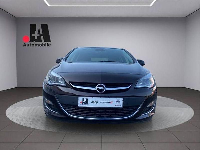Gebraucht Opel Astra 140 PS (102 kW) 2013 Braun Kleinwagen