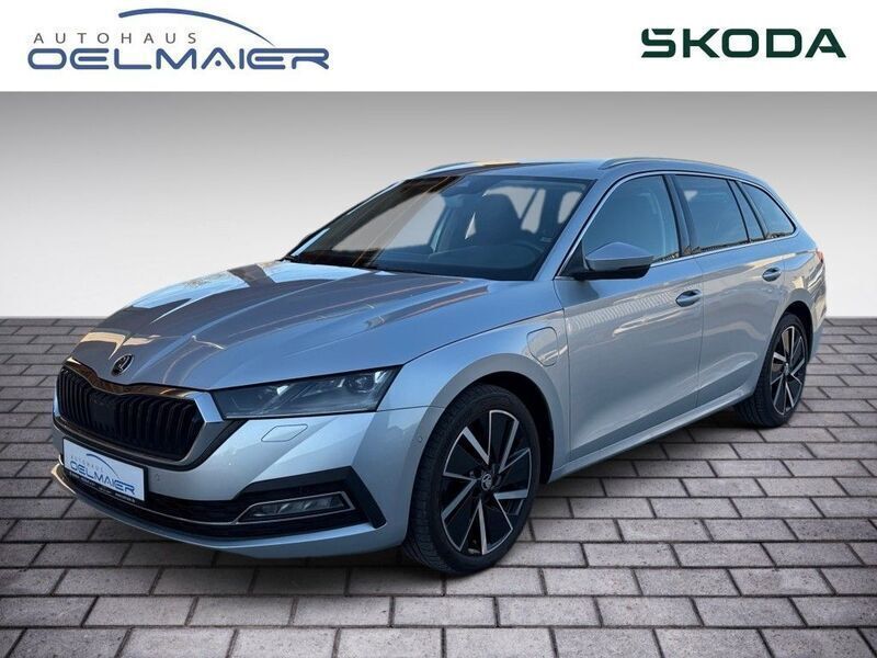 Brillantsilber metallic (metallic) Gebraucht 2021 Skoda Octavia First Edition Kombi | 22.890 € (Etwas zu teuer) - Bild 1/4