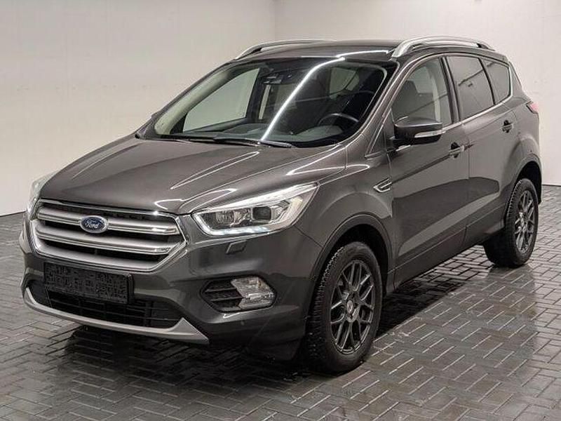 Gebraucht Ford Kuga Titanium 150 PS (110 kW) 2018 Magneticgraumet. SUV