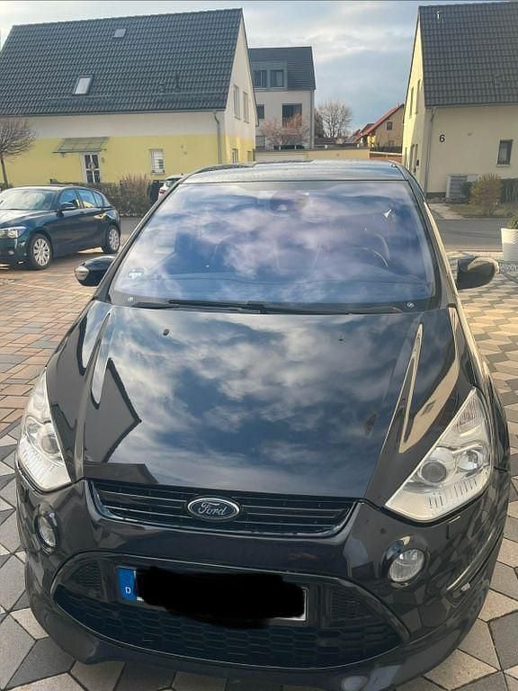 Gebraucht Ford S-MAX Titanium S 163 PS (119 kW) 2015 Schwarz Van / Kleinbus
