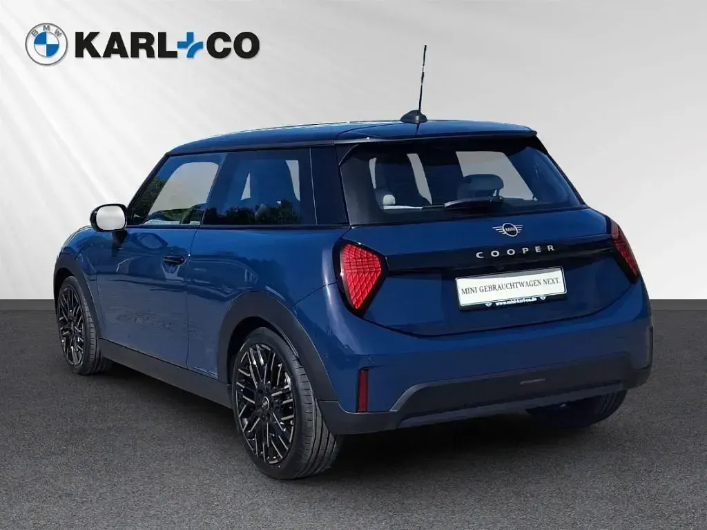 Używany Mini Cooper 114 kW (156 KM) 2025 Niebieski Hatchback
