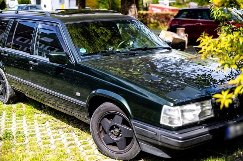 Second-hand Volvo 940 135 CP (99 kW) 1995 Andere farben Break