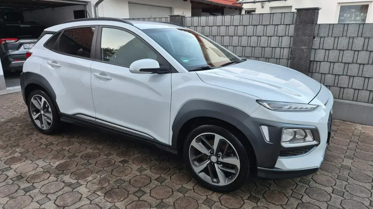 Gebraucht Hyundai Kona Style 177 PS (130 kW) 2019 Weiß SUV