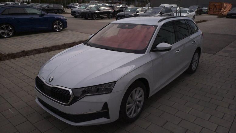 Brillantsilber metallic Neu 2024 Skoda Octavia Selection Kombi | 33.479 € (Fairer Preis) - Bild 1/4