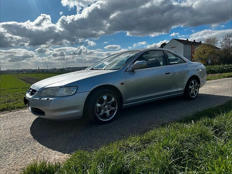 Gebraucht Honda Accord 147 PS (108 kW) 2001 Silber Coupé