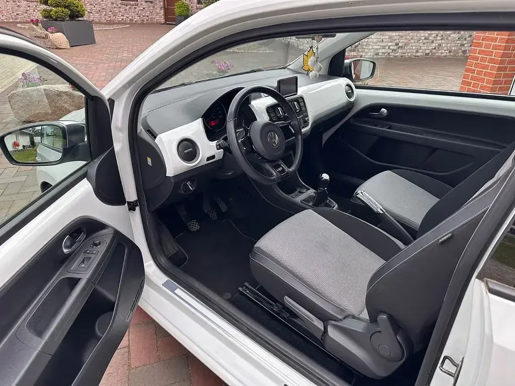 Gebraucht VW up! high up! 75 PS (55 kW) 2012 Weiß Kleinwagen
